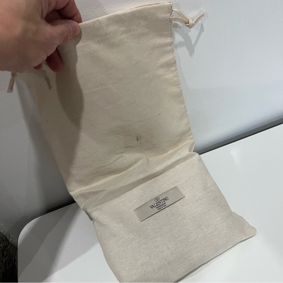 Valentino Logo Crossbody UNISEX - Picture 15 of 17